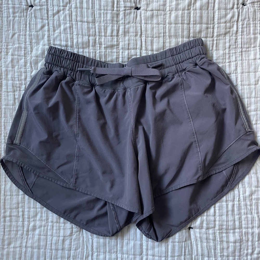 Lululemon hotty hot short 4”